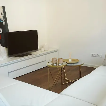 Modern House Near The Airport & Tradefair Grounds Vakantiehuis Leinfelden-Echterdingen