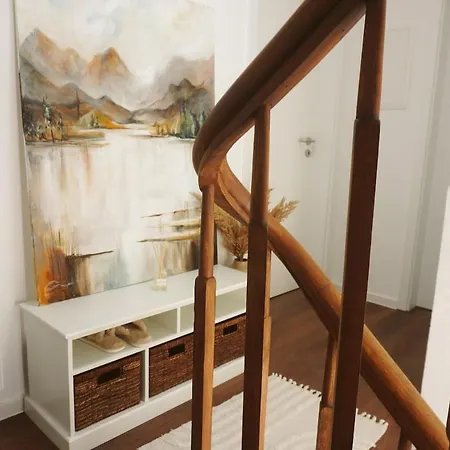 Vakantiehuis Modern House Near The Airport & Tradefair Grounds *