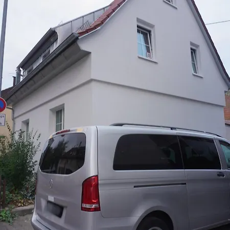 Vakantiehuis Modern House Near The Airport & Tradefair Grounds Leinfelden-Echterdingen